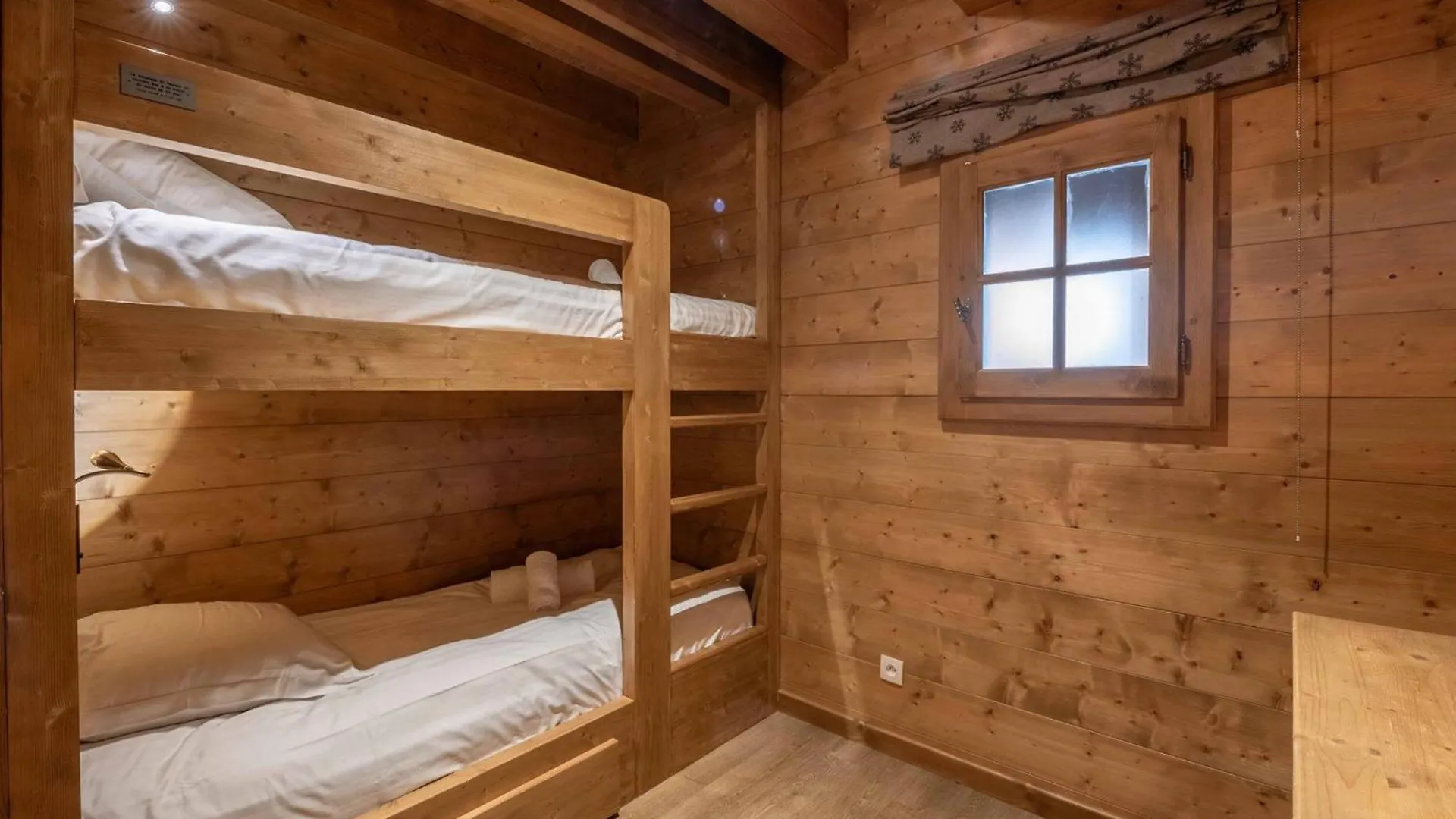 Superbe Chalet Pour 14 Pers. Avec Spa, Cheminee Et Fitness, A 10 Min Du Centre De Morzine - Fr-1-754-17 France