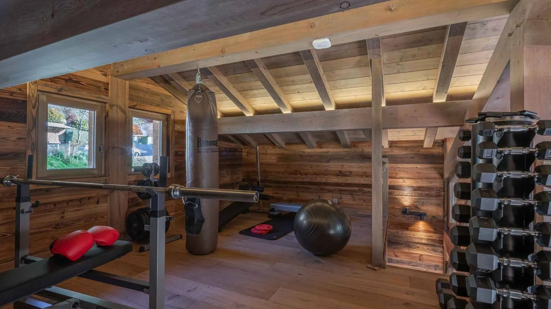Superbe Chalet Pour 14 Pers. Avec Spa, Cheminee Et Fitness, A 10 Min Du Centre De Morzine - Fr-1-754-17 France
