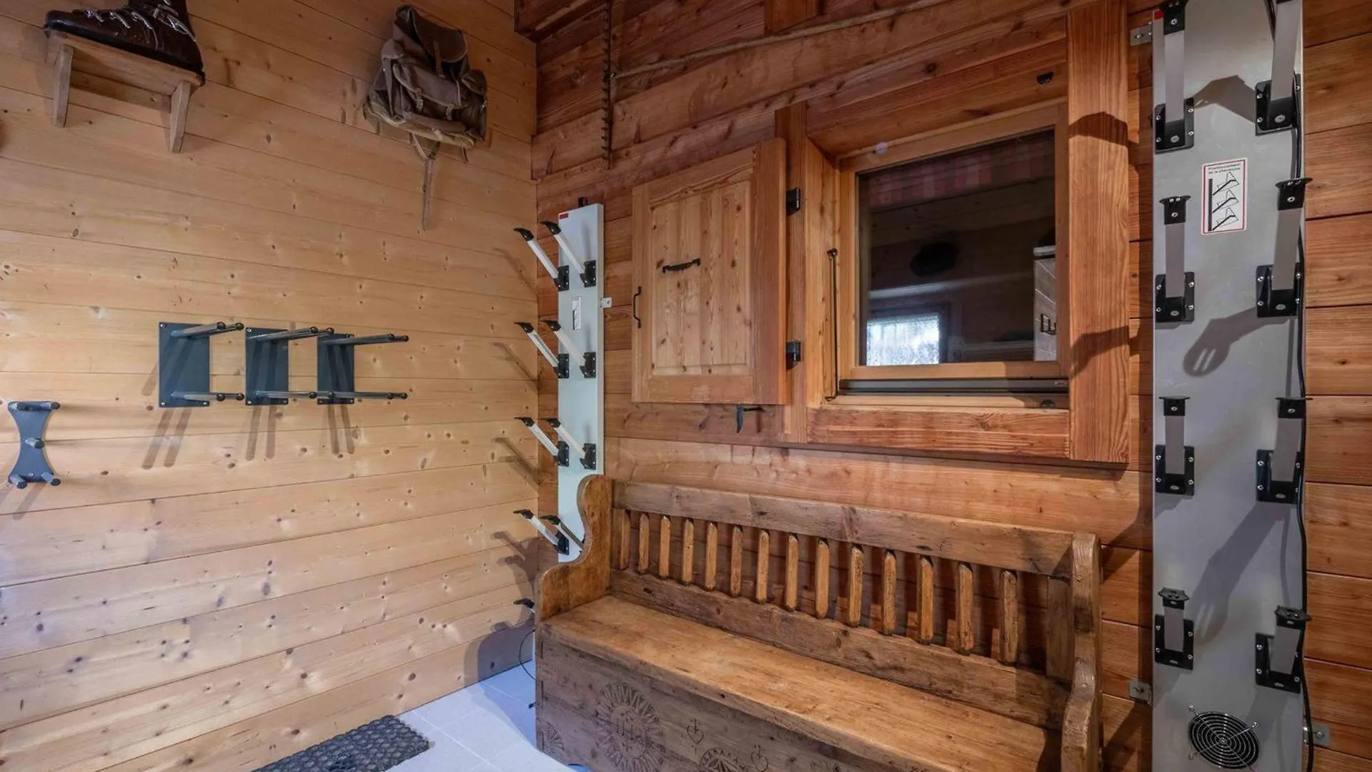 Superbe Chalet Pour 14 Pers. Avec Spa, Cheminee Et Fitness, A 10 Min Du Centre De Morzine - Fr-1-754-17 0*,  France