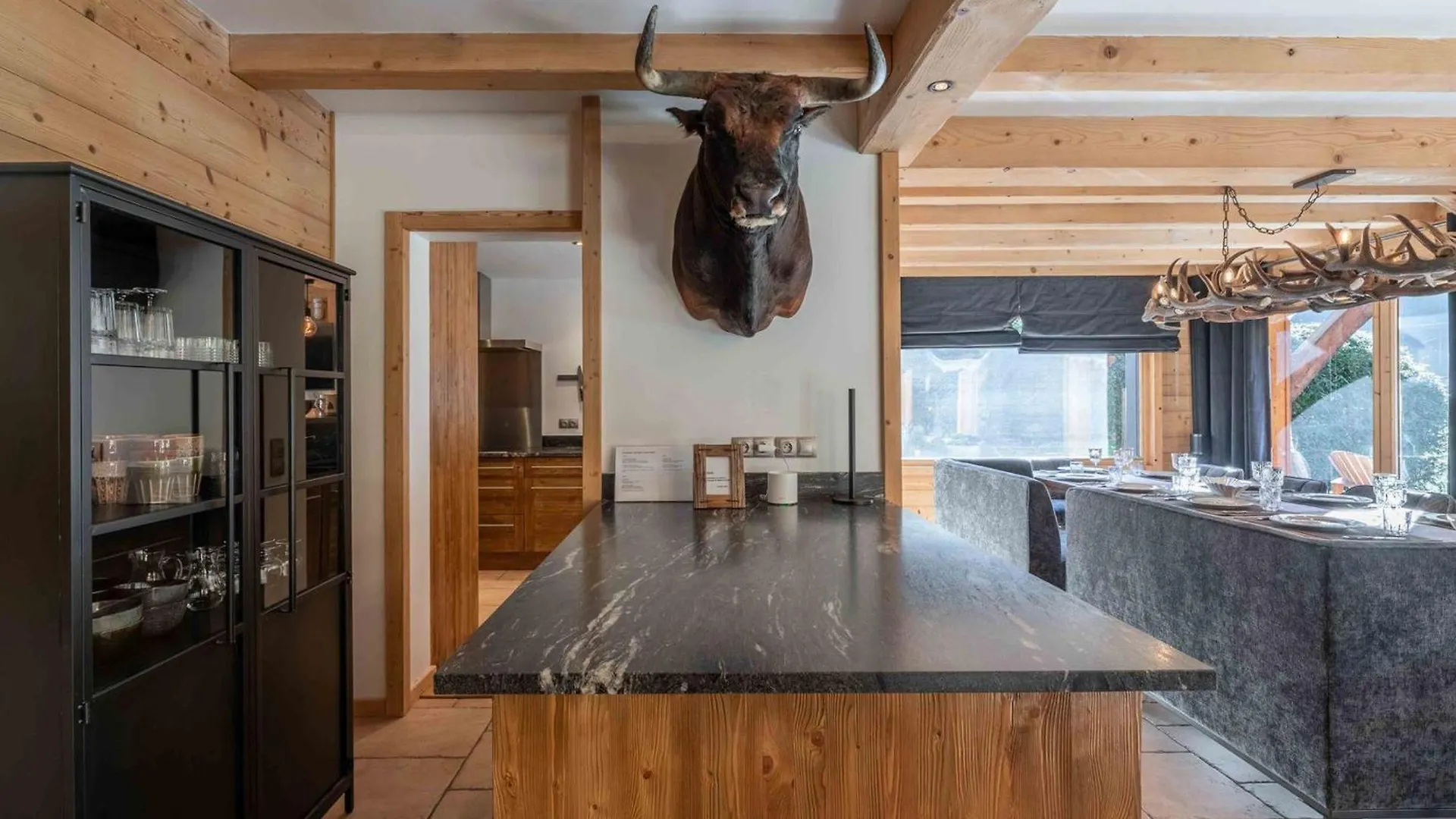 Superbe Chalet Pour 14 Pers. Avec Spa, Cheminee Et Fitness, A 10 Min Du Centre De Morzine - Fr-1-754-17